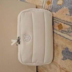 NWT Lululemon Everywhere Belt Bag Large Wonder Puff White